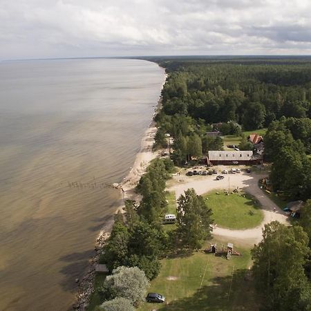 Viesu Nams Melnsils Exterior foto