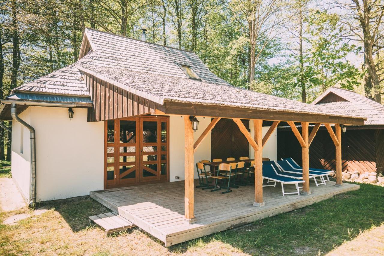 Viesu Nams Melnsils Exterior foto