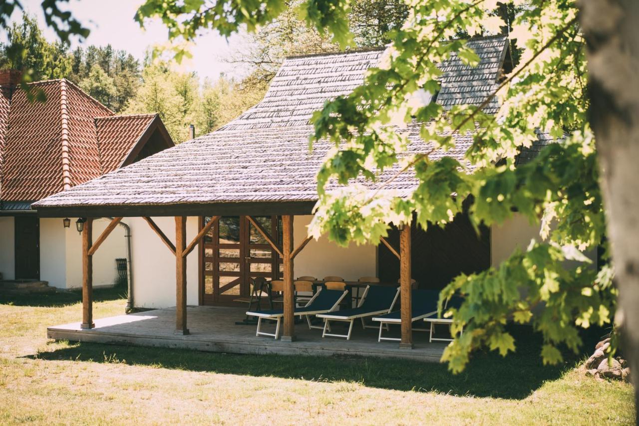 Viesu Nams Melnsils Exterior foto